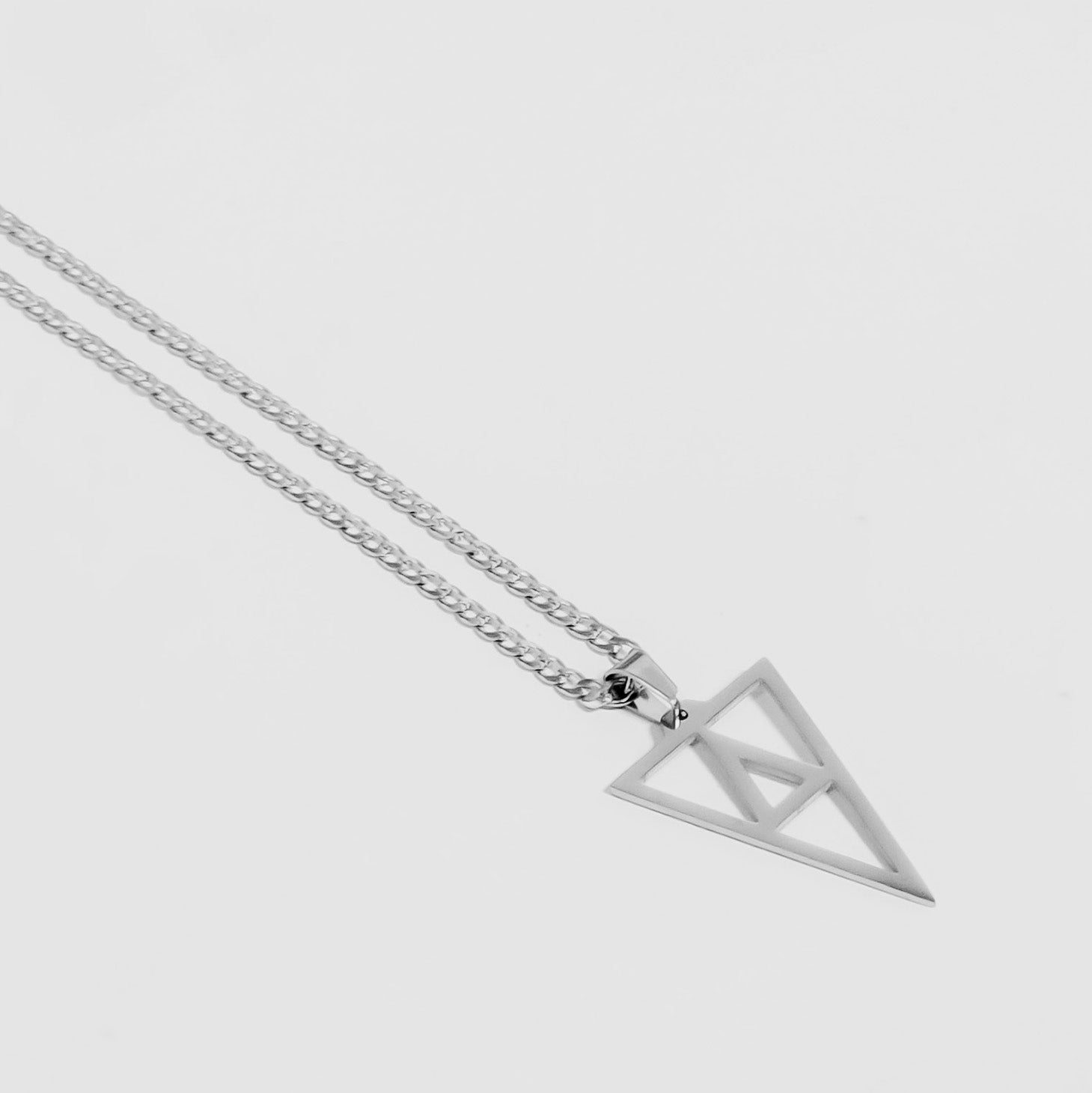 STEEL LINES TRIANGLE