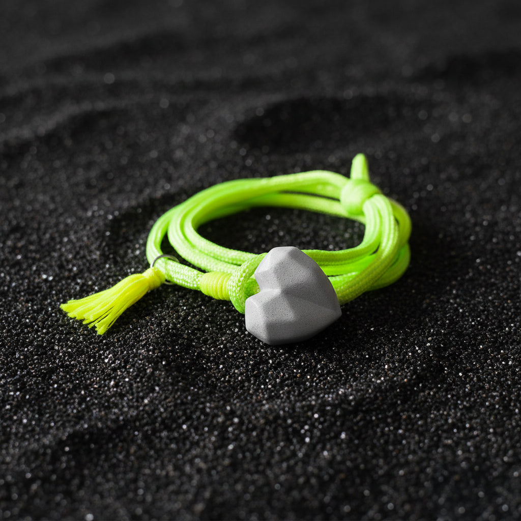 PULSERA CORAZON CONCRETO CORDON NEON