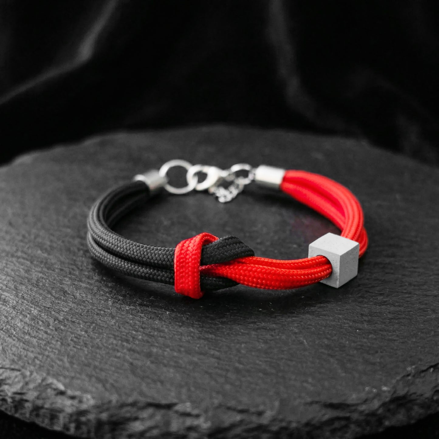 CUBE. PULSERA DOBLE COLOR, CUBO DE CONCRETO