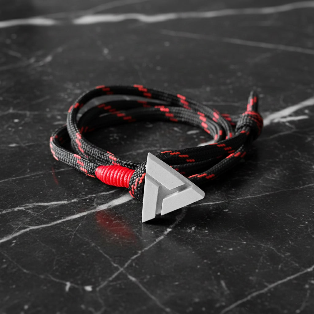SLICED PULSERA TRIANGULO CONCRETO CORDON NEGRO