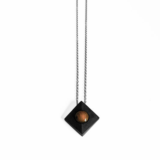 PROTECTION SQUARE NECKLACE