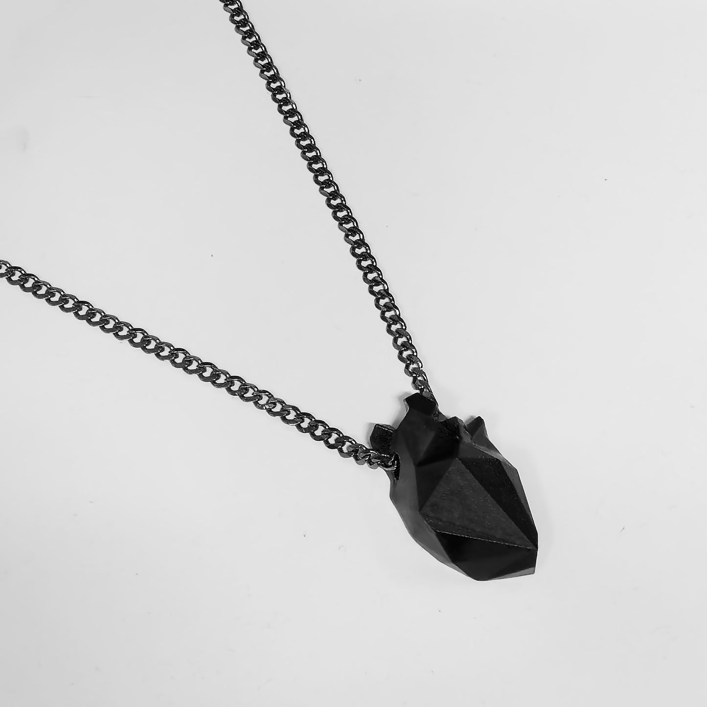 DARK HEART NECKLACE II