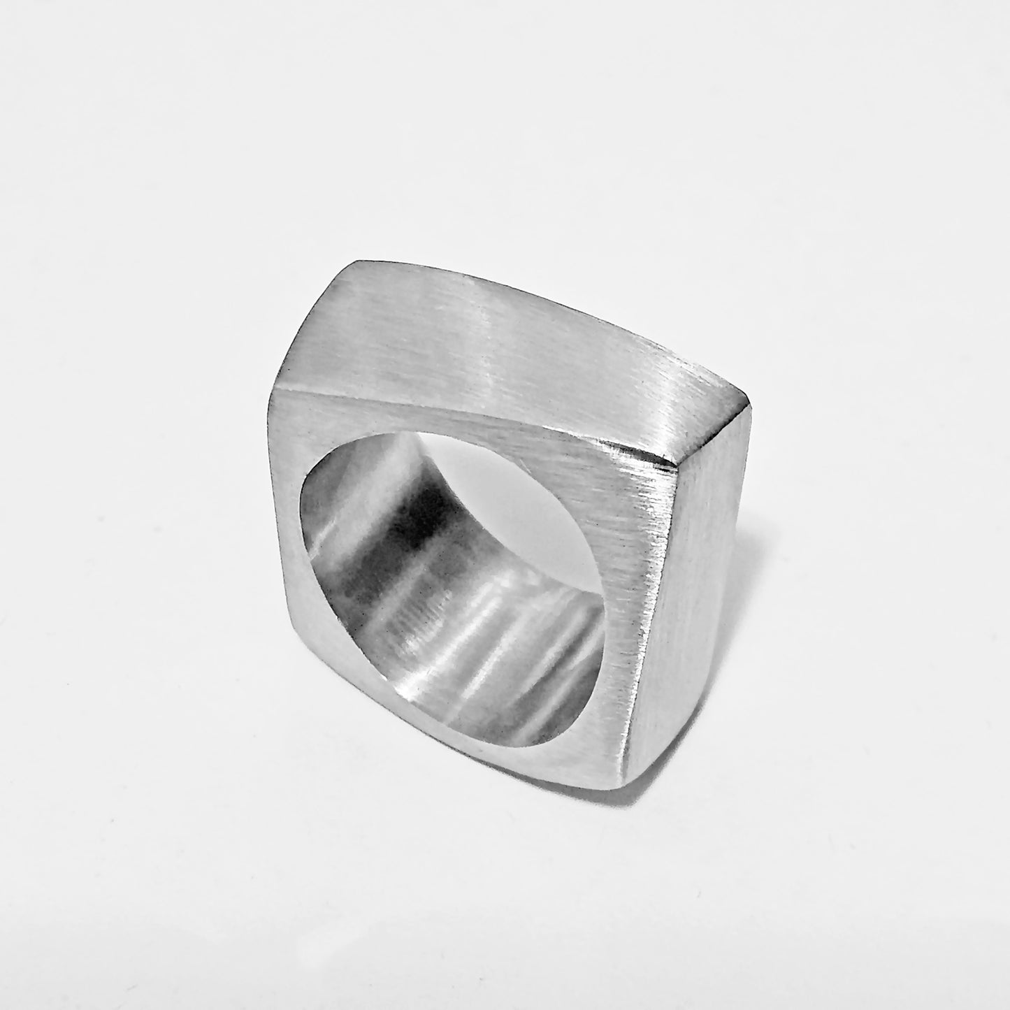 ZAHA RING