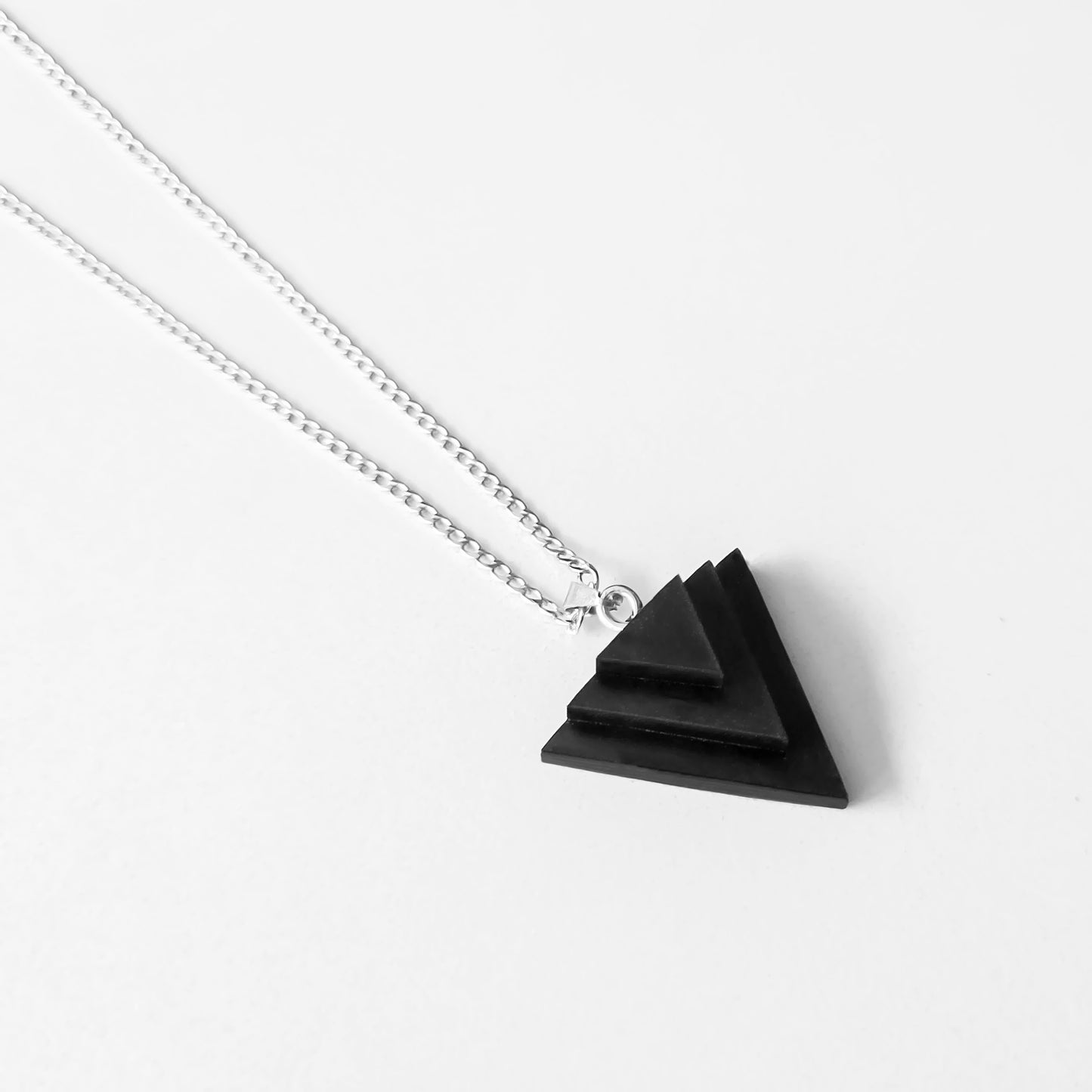 DARK TRIANGLE LAYERS NECKLACE