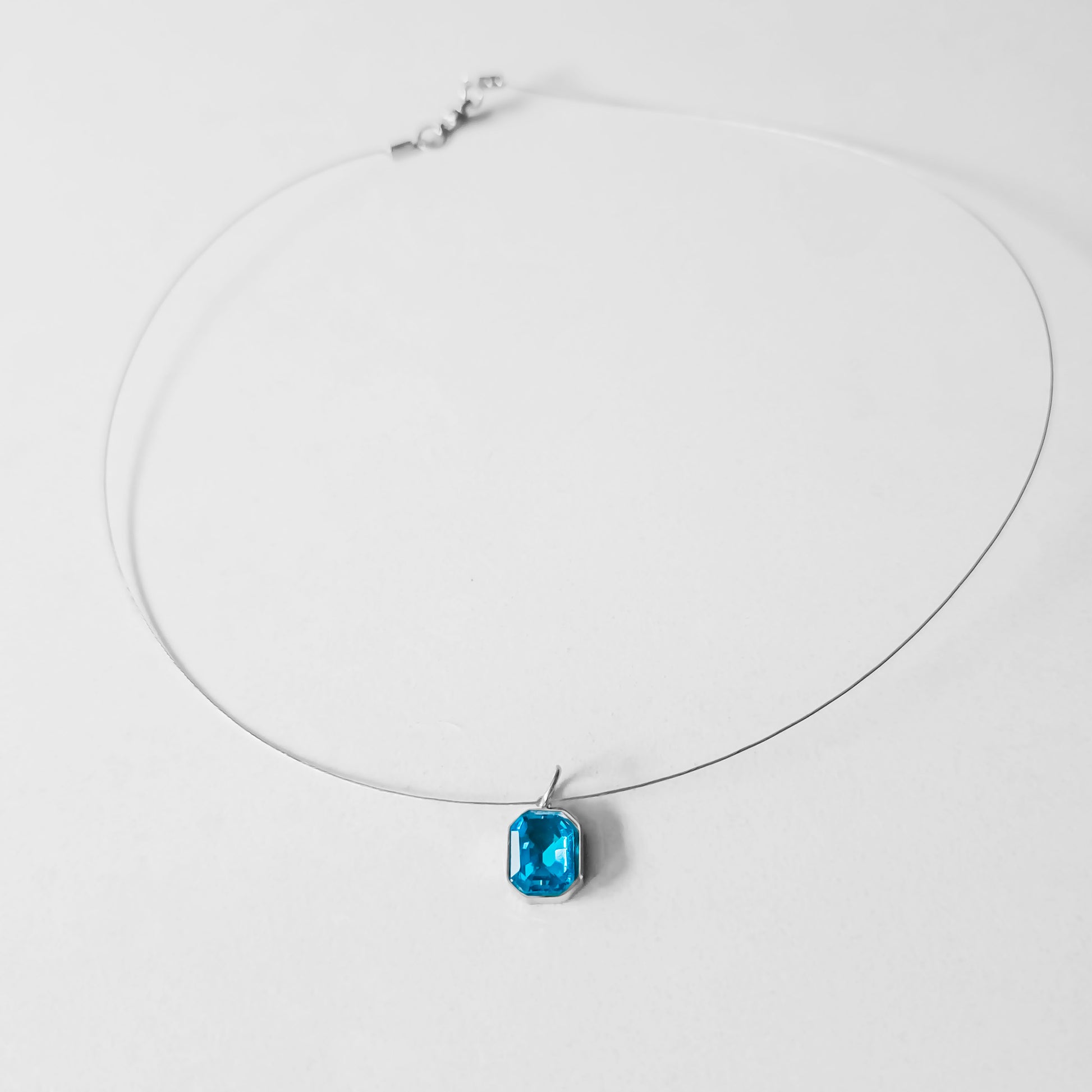 SQUARE STEEL BLUE CRYSTAL