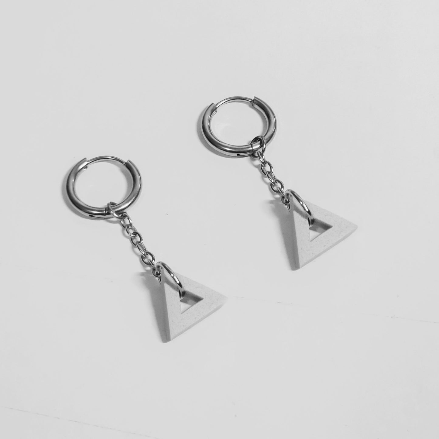 TRIANGLES EARRING