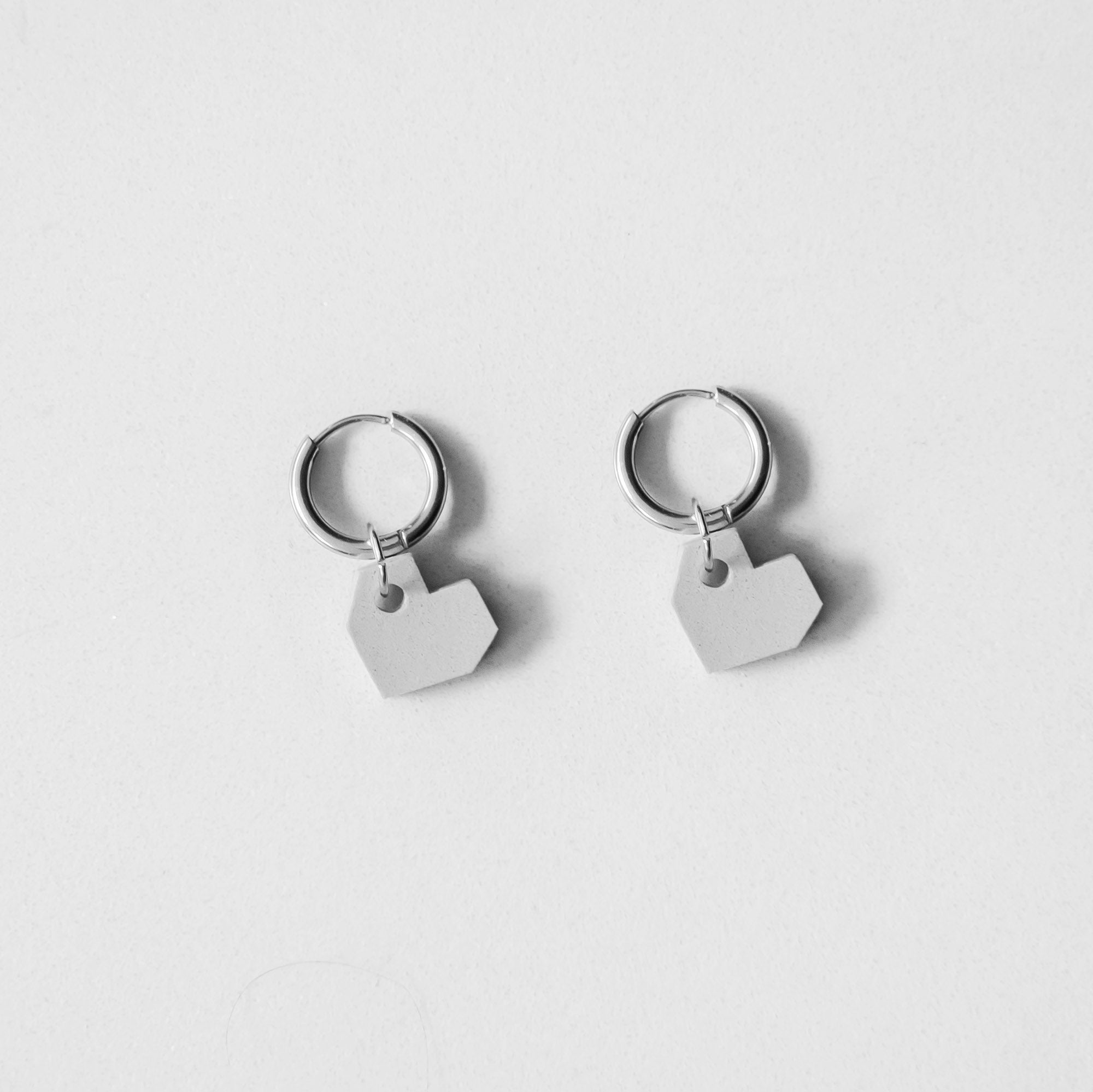 THUNDER EARRING