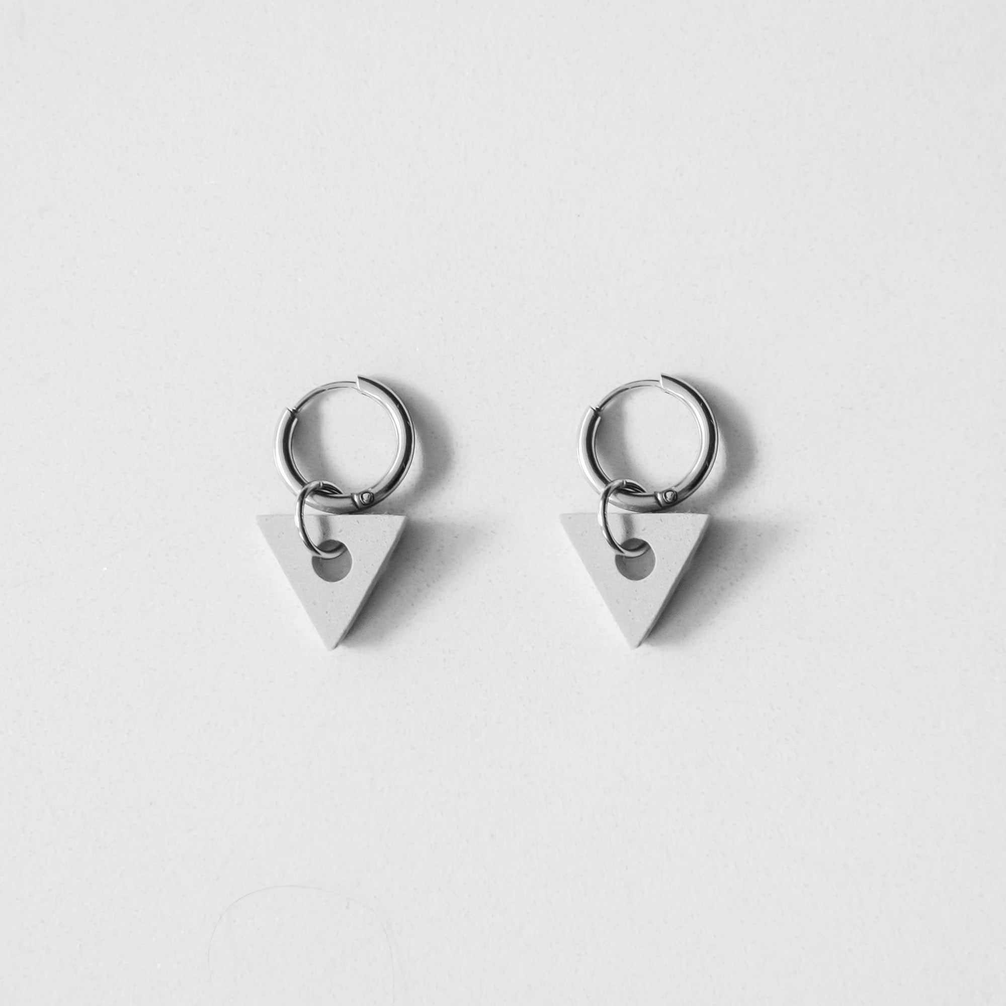 THUNDER EARRING