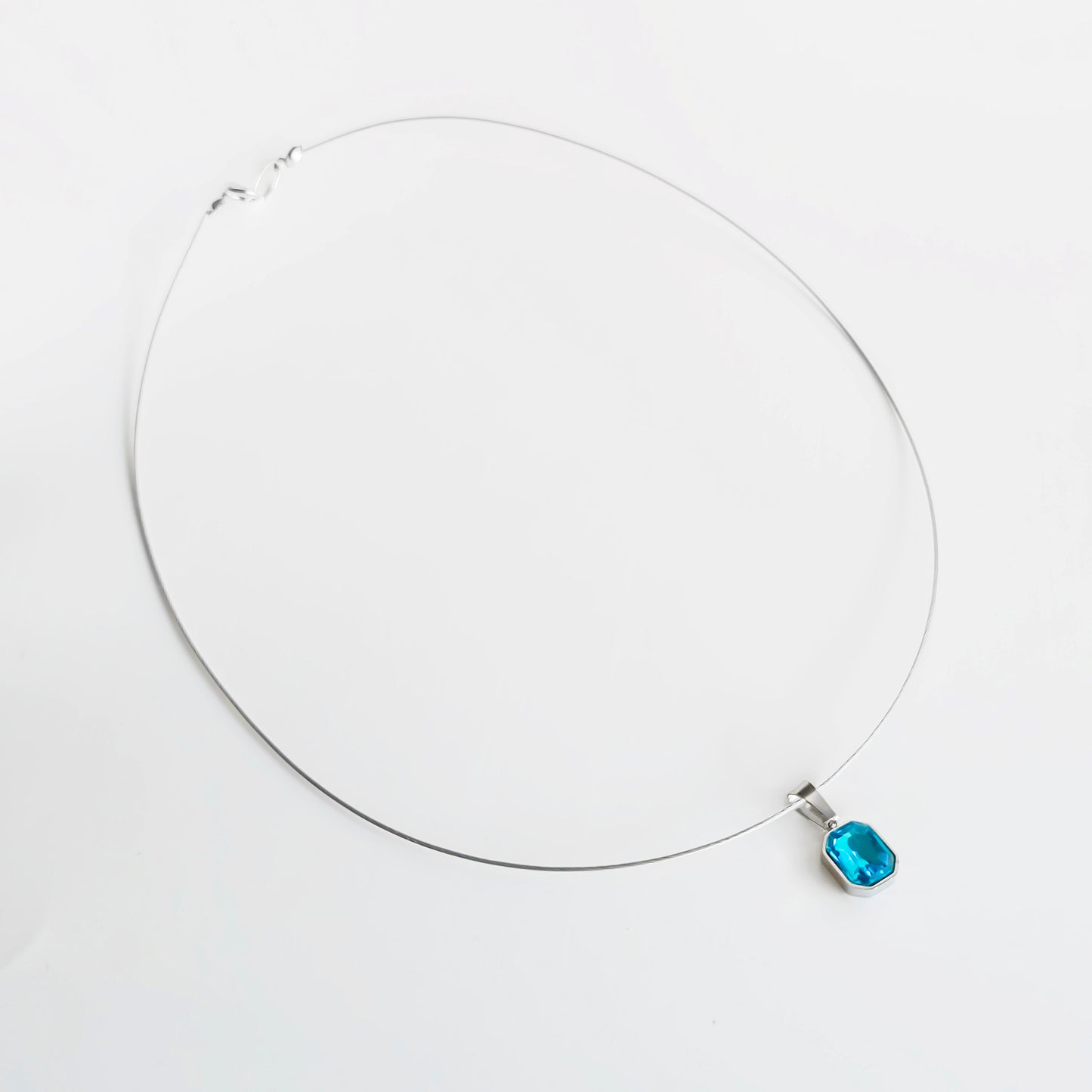 SQUARE STEEL BLUE CRYSTAL