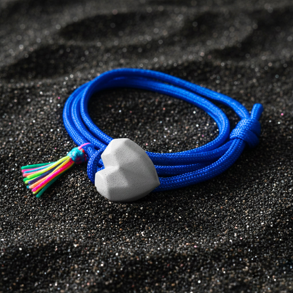 PULSERA CORAZON CONCRETO CORDON AZUL