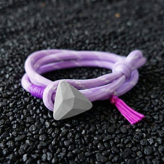 AESTHETIC TRIANGLE PURPLE, PULSERA TRIANGULO DE CONCRETO