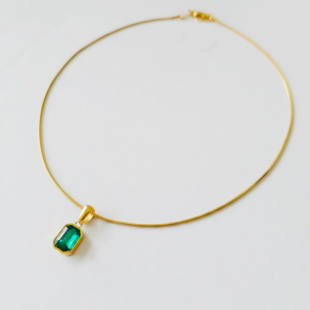 SQUARE GOLDEN GREEN CRYSTAL