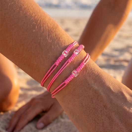 LUCKY CHARM AMOR Y AMISTAD. SET DE 3 PULSERAS CON OJO CUADRADO Y CORDON ROSA