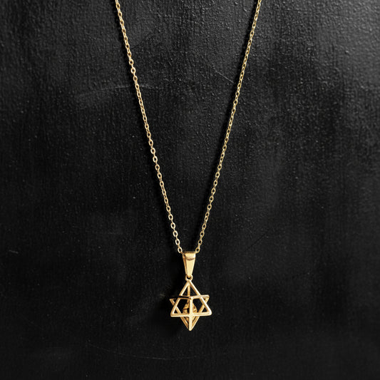 COLLAR ESTRELLA 3D DORADA