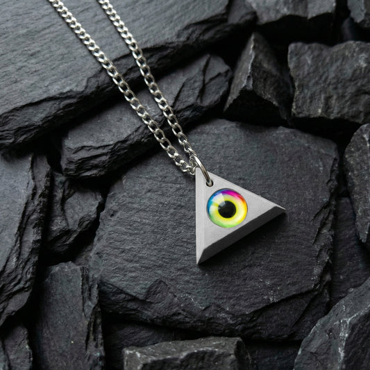TURK IV COLLAR CON TRIANGULO CONCRETO, OJO DE COLORES