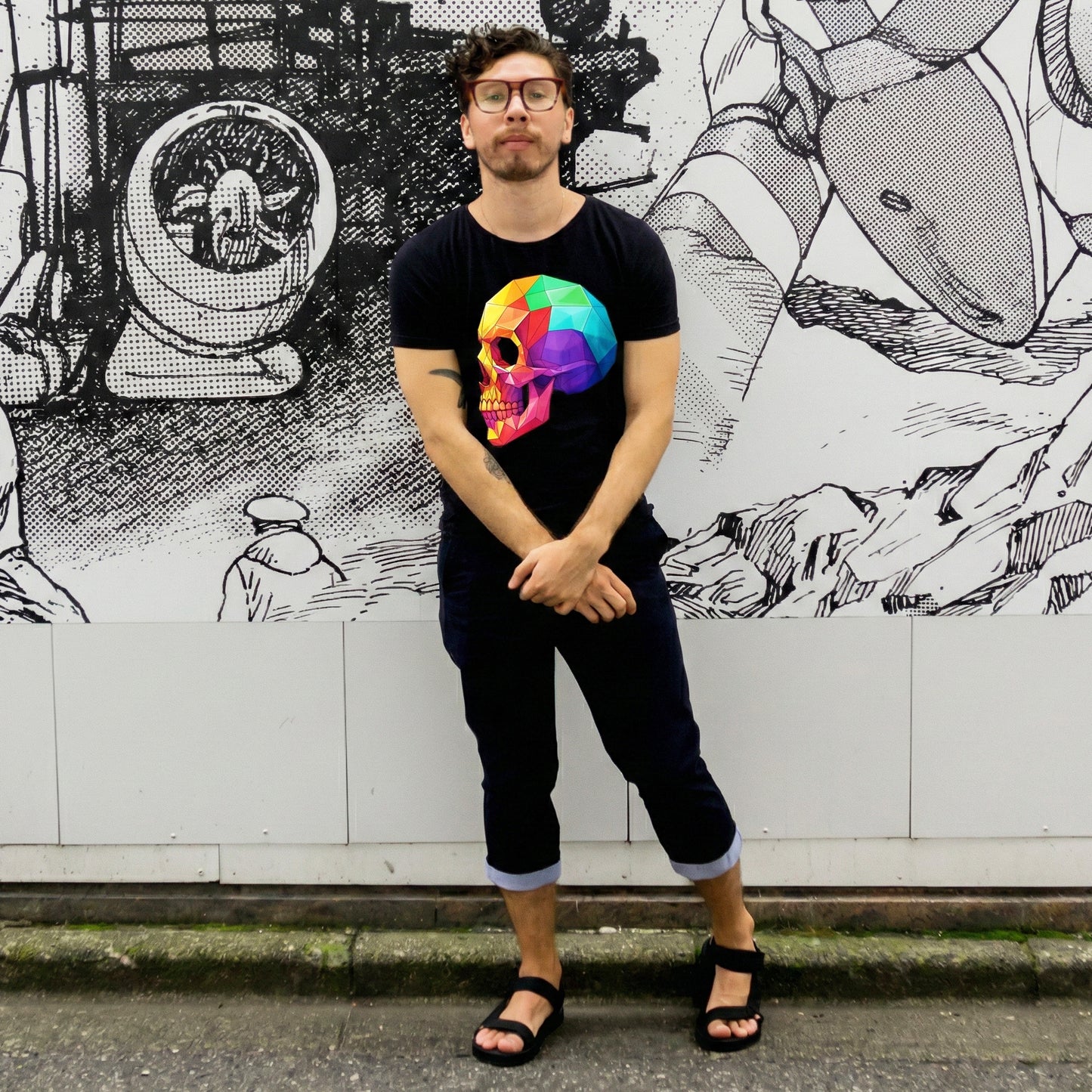 BIG HAPPY HEART BLACK TEE