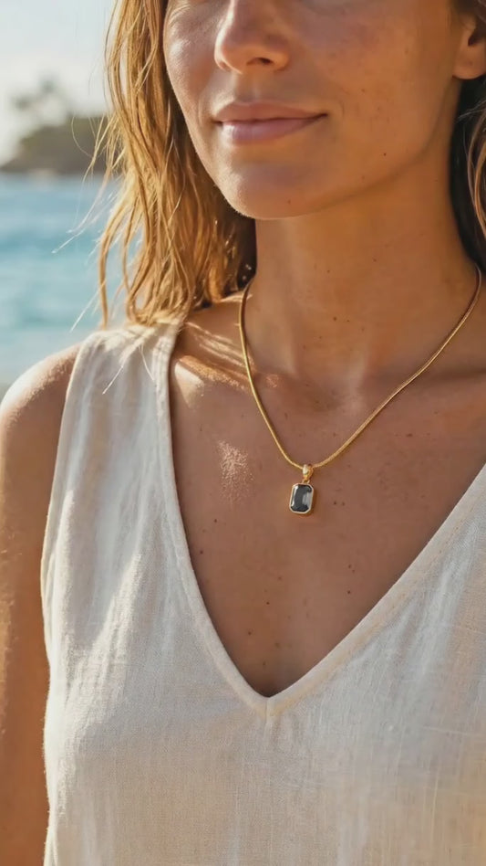 SQUARE GOLDEN DARK CRYSTAL